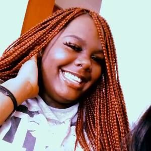 Meet your Posher, Briana